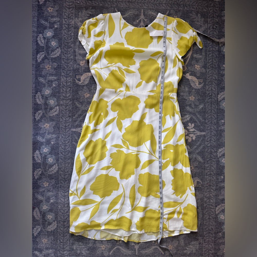 Ann Taylor white and yellow floral short tie sleeve dress NWT - Picture 6 of 7
